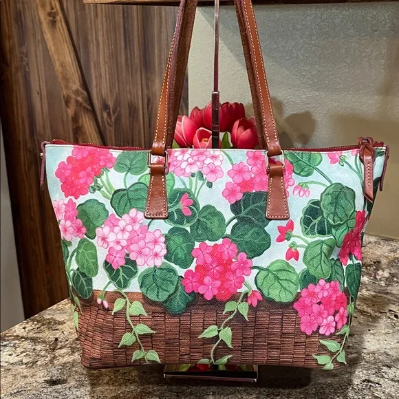 Dooney & Bourke EUC Geranium Basket Zip Top Shoulder Bag , Large Tote - Picture 5 of 13